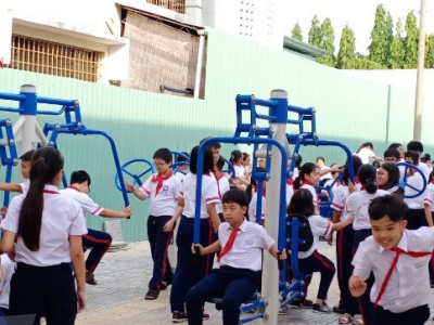 Lắp đặt thiết bị tập thể dục công viên cho tuổi dậy thì tại Minh Thiện
